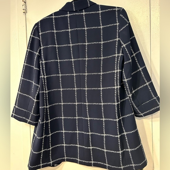 Urban Outfitters Women's Navy and White Padded Blazer (Brand New) - Picture 12 of 15